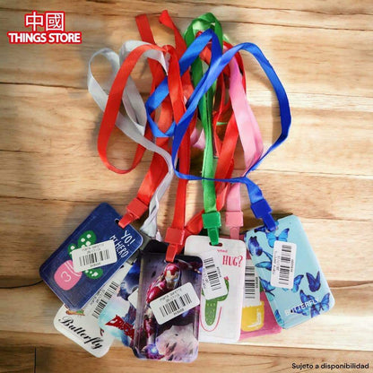 Porta gafete con diseño