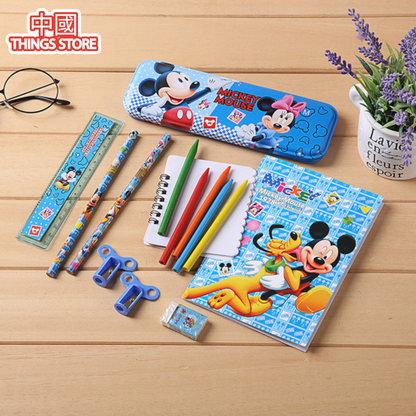 Set de papelería de personajes