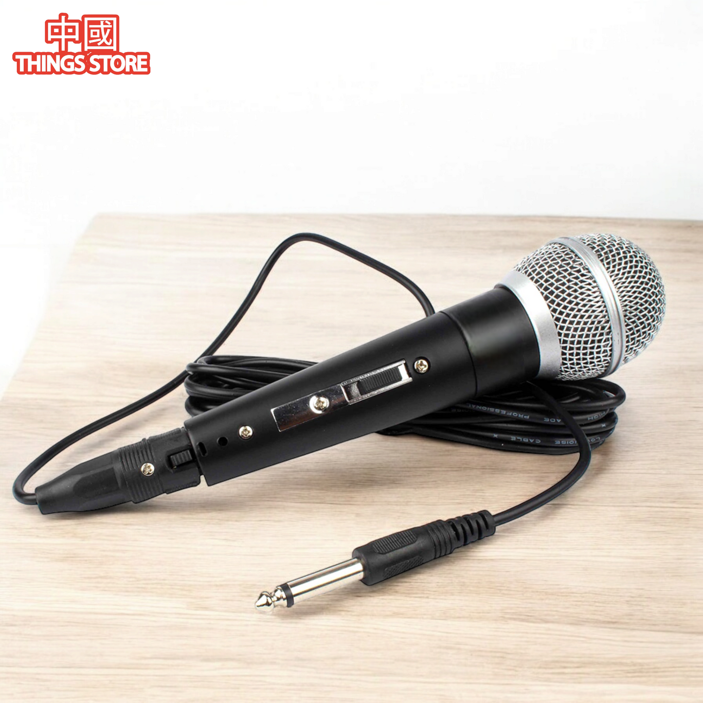 Micrófono con cable